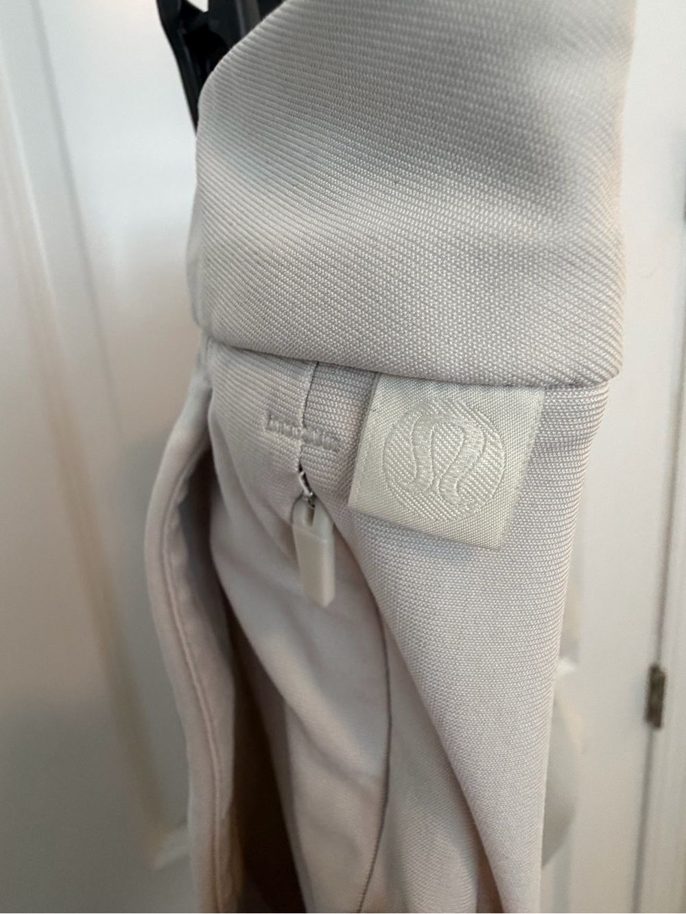 lululemon athletica Men's Light Tan Hybrid Shorts - Picture 7 of 8